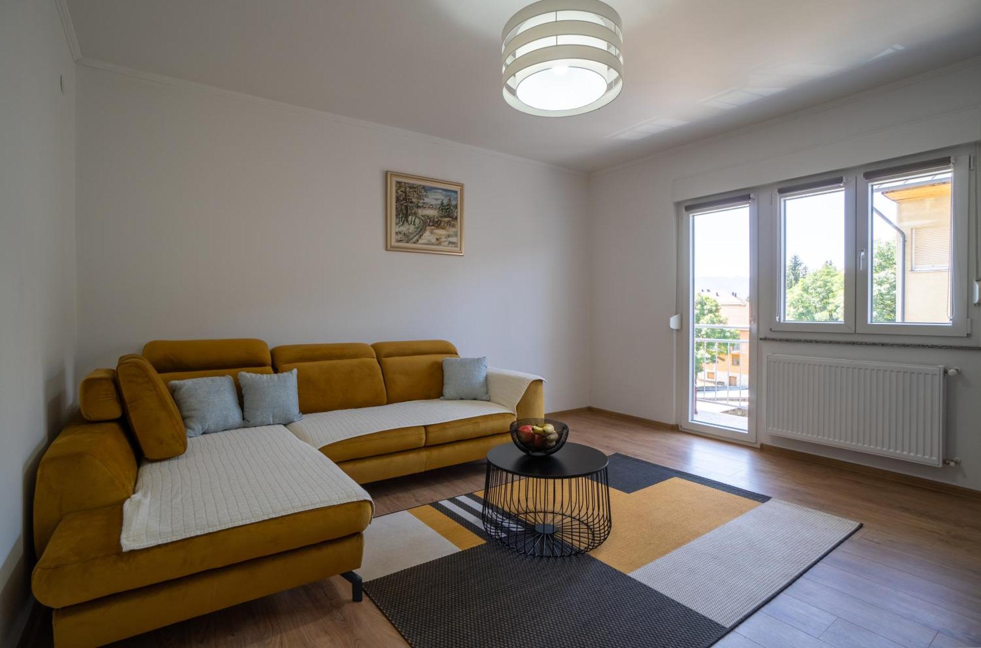 Apartman Josip กอสปิช ภายนอก รูปภาพ